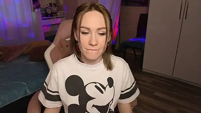 VeronicaRoss online show from January 24, 7:19 am