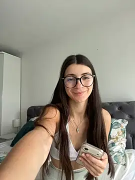 Snapshot of Wildberry_ chatting on May 15, 7:37 am Wildberry online show from May 15, 7:37 am