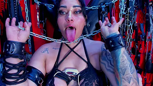 sadistic aradia online show from February 13, 3:29 am
