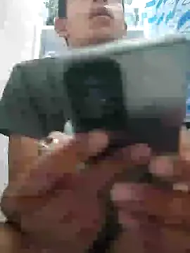 Snapshot of Leonul chatting on December 29, 12:41 am Leonul online show from December 29, 12:41 am