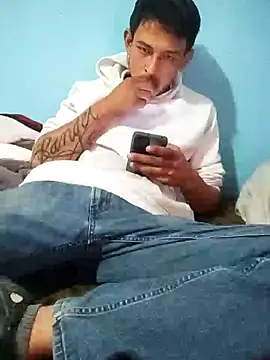 Snapshot of Leonul chatting on February 9, 8:45 pm Leonul online show from February 9, 8:45 pm