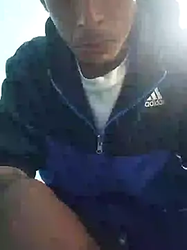 Snapshot of Leonul chatting on February 18, 7:43 am Leonul online show from February 18, 7:43 am