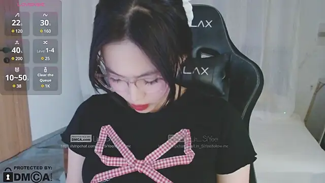 Snapshot of Lin_SiYee chatting on January 1, 1:37 pm Lin SiYee online show from January 1, 1:37 pm