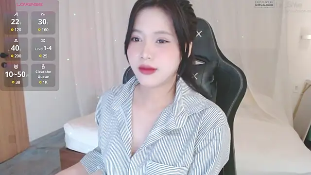 Snapshot of Lin_SiYee chatting on January 12, 9:51 am Lin SiYee online show from January 12, 9:51 am