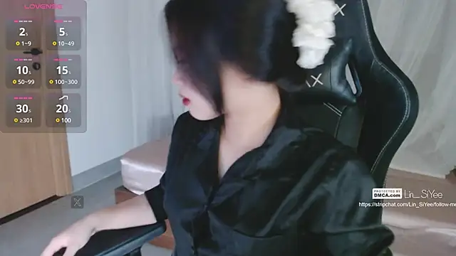 Snapshot of Lin_SiYee chatting on February 19, 2:44 pm Lin SiYee online show from February 19, 2:44 pm