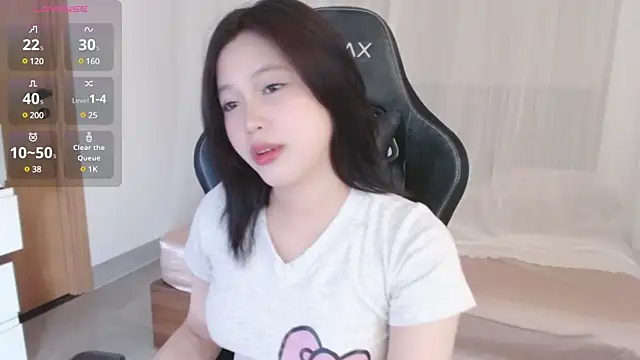 Snapshot of Lin_SiYee chatting on February 28, 4:43 am Lin SiYee online show from February 28, 4:43 am
