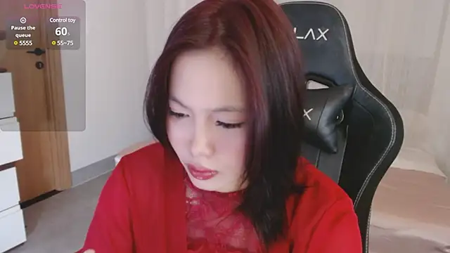 Snapshot of Lin_SiYee chatting on March 8, 1:50 am Lin SiYee online show from March 8, 1:50 am