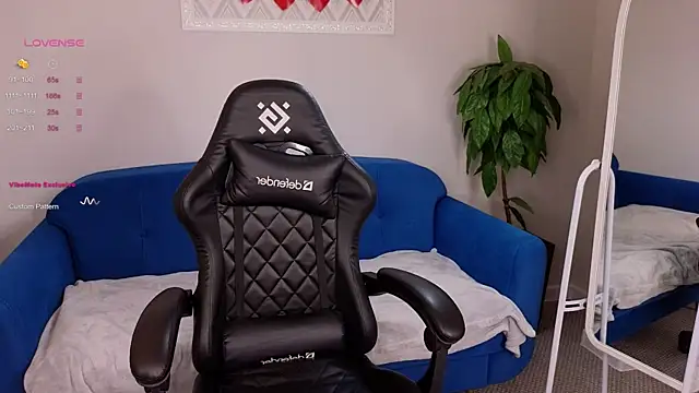 Snapshot of Sarra_Cooper chatting on February 20, 1:03 am Sarra Cooper online show from February 20, 1:03 am