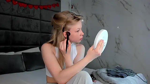 Snapshot of Sarra_Cooper chatting on March 20, 1:13 am Sarra Cooper online show from March 20, 1:13 am