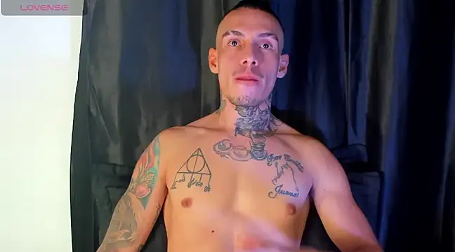 Snapshot of zyongracia chatting on December 5, 6:10 am zyongracia online show from December 5, 6:10 am