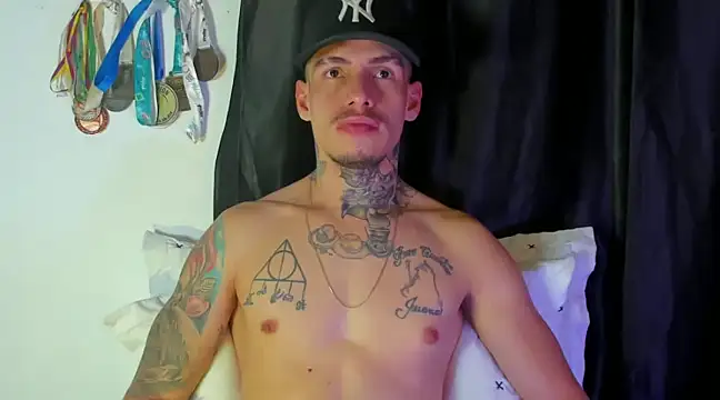 Snapshot of zyongracia chatting on January 20, 9:32 pm zyongracia online show from January 20, 9:32 pm