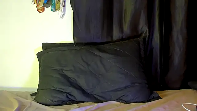 Snapshot of zyongracia chatting on February 10, 8:00 pm zyongracia online show from February 10, 8:00 pm