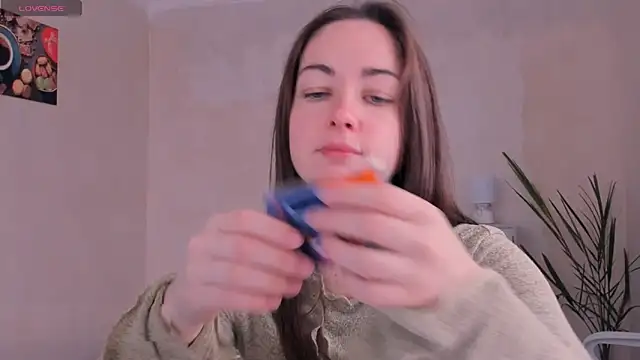 cClandesTina online show from November 6, 11:22 am