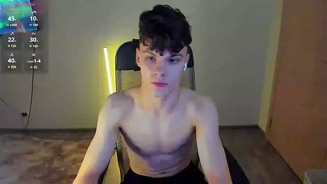 Snapshot of Aiden_Sensual chatting on September 11, 6:30 pm Aiden Sensual online show from September 11, 6:30 pm