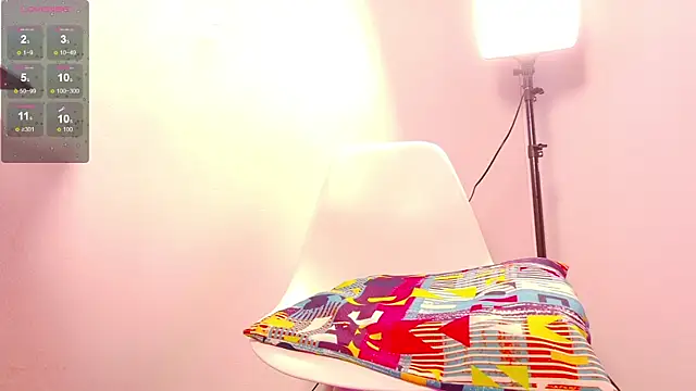 littleebluee online show from March 17, 2:30 am