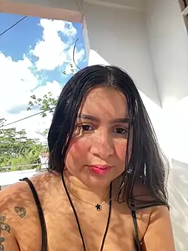 Pretty Isadora online show from January 18, 8:19 pm