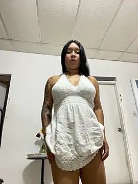 Pretty Isadora online show from January 30, 6:43 pm