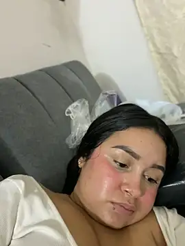 Pretty Isadora online show from March 16, 2:32 am