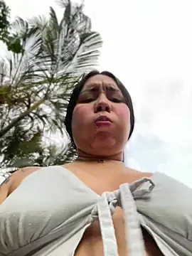 Pretty Isadora online show from March 17, 11:11 pm