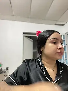 Pretty Isadora online show from March 20, 1:24 am