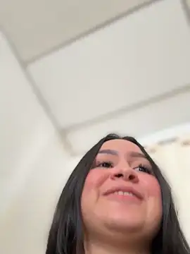 Pretty Isadora online show from October 3, 7:33 pm