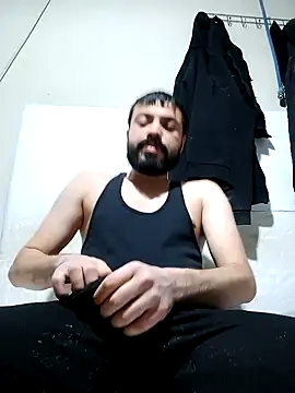 Snapshot of Kaan1607 chatting on December 5, 6:22 pm Kaan1607 online show from December 5, 6:22 pm