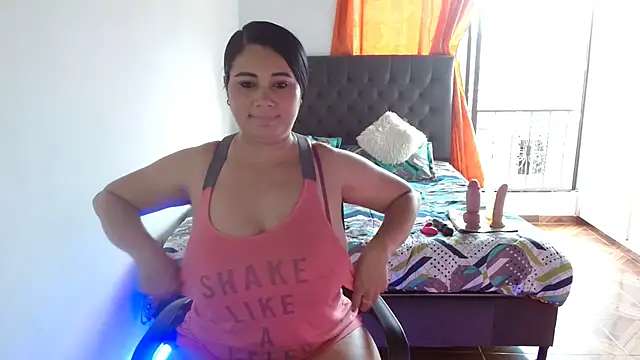 Kerly Lopez online show from May 21, 8:38 pm