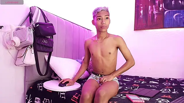 Snapshot of alejo_cute chatting on December 28, 2:53 pm alejo cute online show from December 28, 2:53 pm