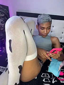 Snapshot of alejo_cute chatting on January 6, 5:27 pm alejo cute online show from January 6, 5:27 pm