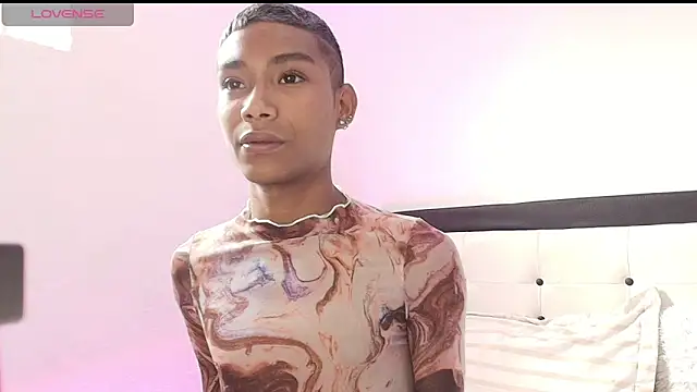 Snapshot of alejo_cute chatting on February 1, 1:51 pm alejo cute online show from February 1, 1:51 pm