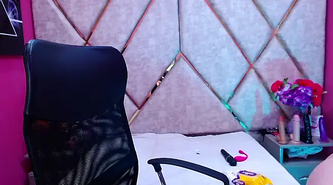 Snapshot of Amy_hoy69 chatting on December 19, 3:07 am Amy hoy69 online show from December 19, 3:07 am