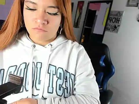 Snapshot of Amy_hoy69 chatting on September 11, 2:55 am Amy hoy69 online show from September 11, 2:55 am