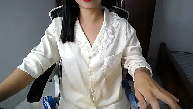 Lunobaby 204 online show from November 3, 1:51 am