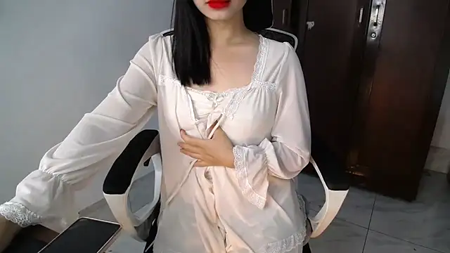 Lunobaby 204 online show from November 15, 1:14 am