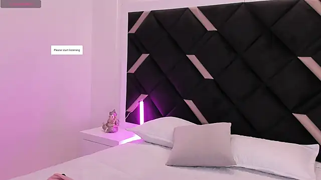 IsabellaGrey19 online show from November 1, 7:38 pm