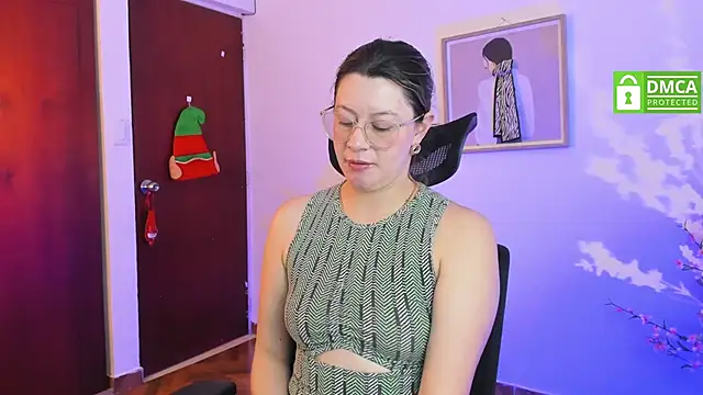 Chanelll Taylorr  online show from January 4, 4:54 pm