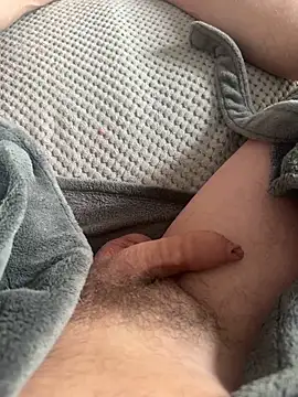 Snapshot of cmp24 chatting on April 6, 7:31 am cmp24 online show from April 6, 7:31 am