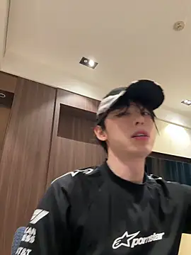 1a1a1alll online show from February 21, 12:39 pm