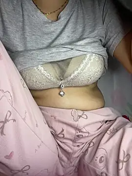 Milk Mom99 online show from December 19, 5:31 pm