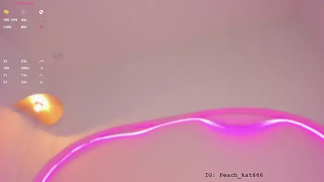 katiepeach  online show from January 13, 12:45 pm