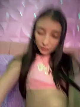 Snapshot of loly-yandere chatting on December 31, 6:13 pm loly-yandere online show from December 31, 6:13 pm