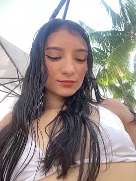 Snapshot of loly-yandere chatting on January 17, 8:11 pm loly-yandere online show from January 17, 8:11 pm