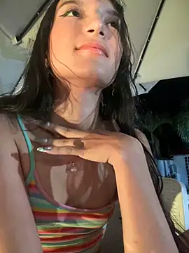 Snapshot of loly-yandere chatting on January 19, 2:25 am loly-yandere online show from January 19, 2:25 am