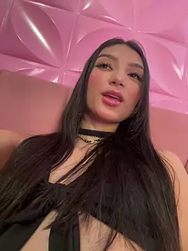 Snapshot of loly-yandere chatting on March 20, 8:40 pm loly-yandere online show from March 20, 8:40 pm