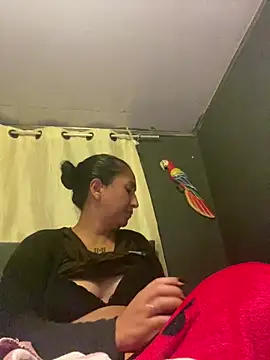 Snapshot of luna_asss chatting on April 28, 2:27 am luna asss online show from April 28, 2:27 am