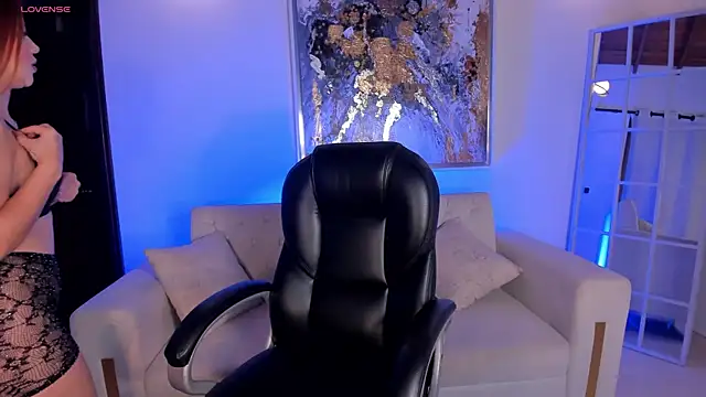 Snapshot of SamanthaKlein_ chatting on February 8, 4:14 am SamanthaKlein online show from February 8, 4:14 am