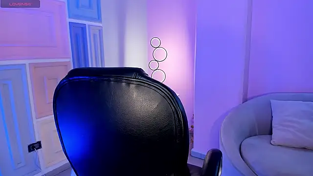 Snapshot of SamanthaKlein_ chatting on October 11, 7:23 pm SamanthaKlein online show from October 11, 7:23 pm