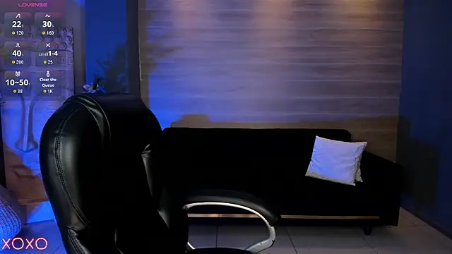 Snapshot of SamanthaKlein_ chatting on October 23, 4:12 am SamanthaKlein online show from October 23, 4:12 am