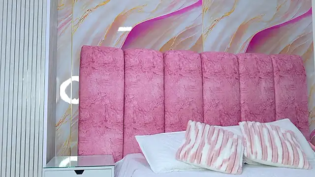 kendal rossi online show from March 10, 11:59 am