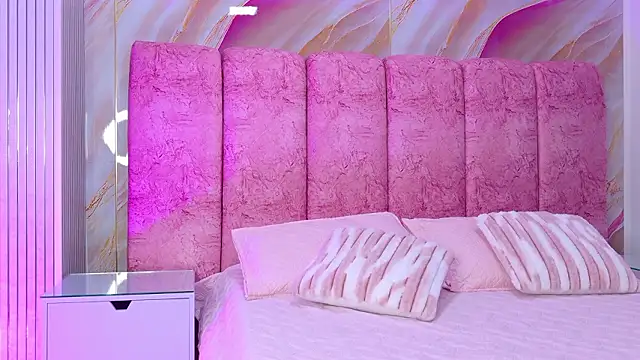 kendal rossi online show from March 20, 11:59 am